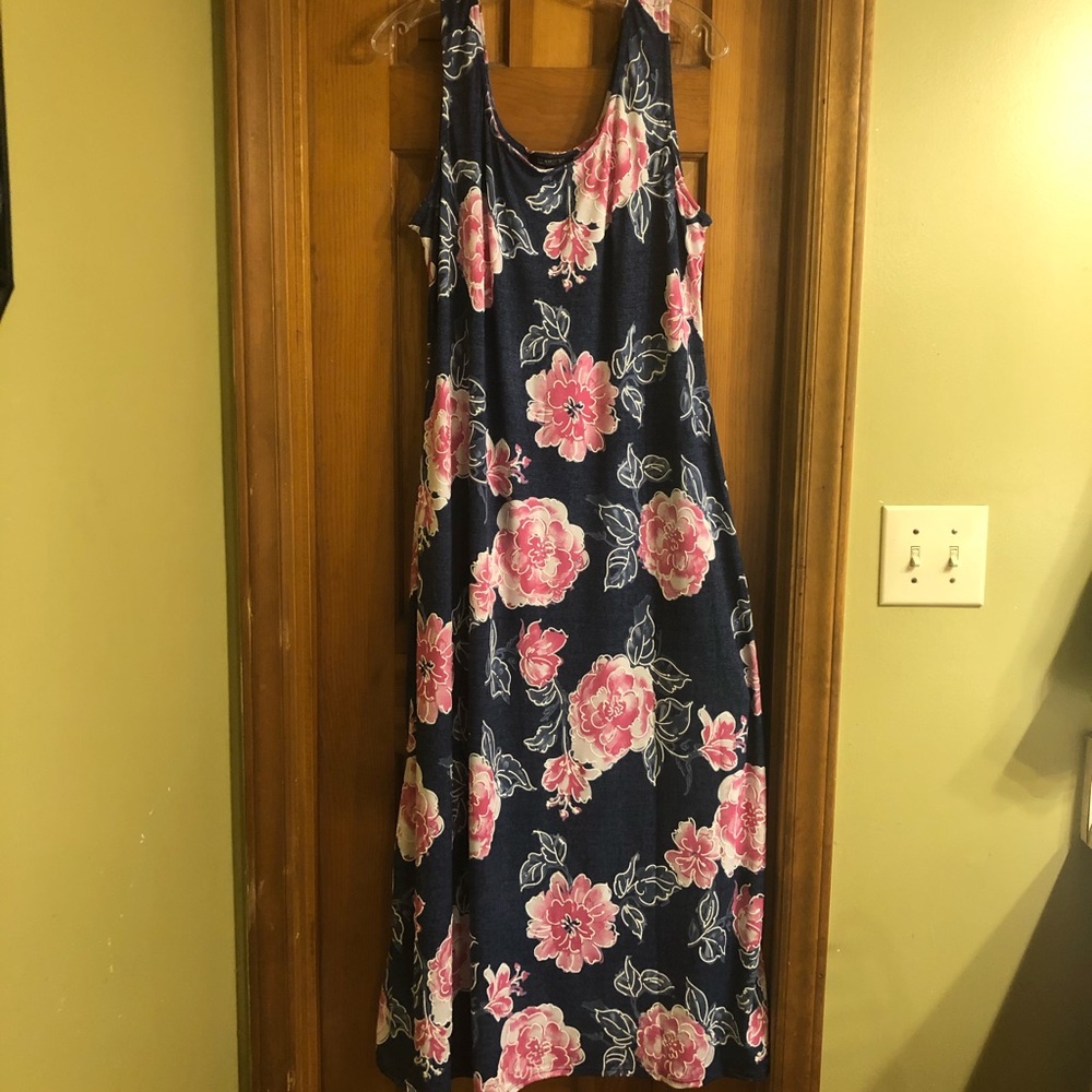Glamour Dress Size 16W Maxi